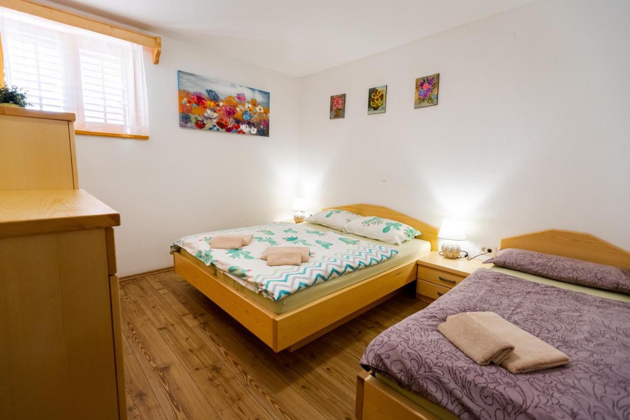 Lahinja & Kolpa River Apartments เมทลิกา ภายนอก รูปภาพ