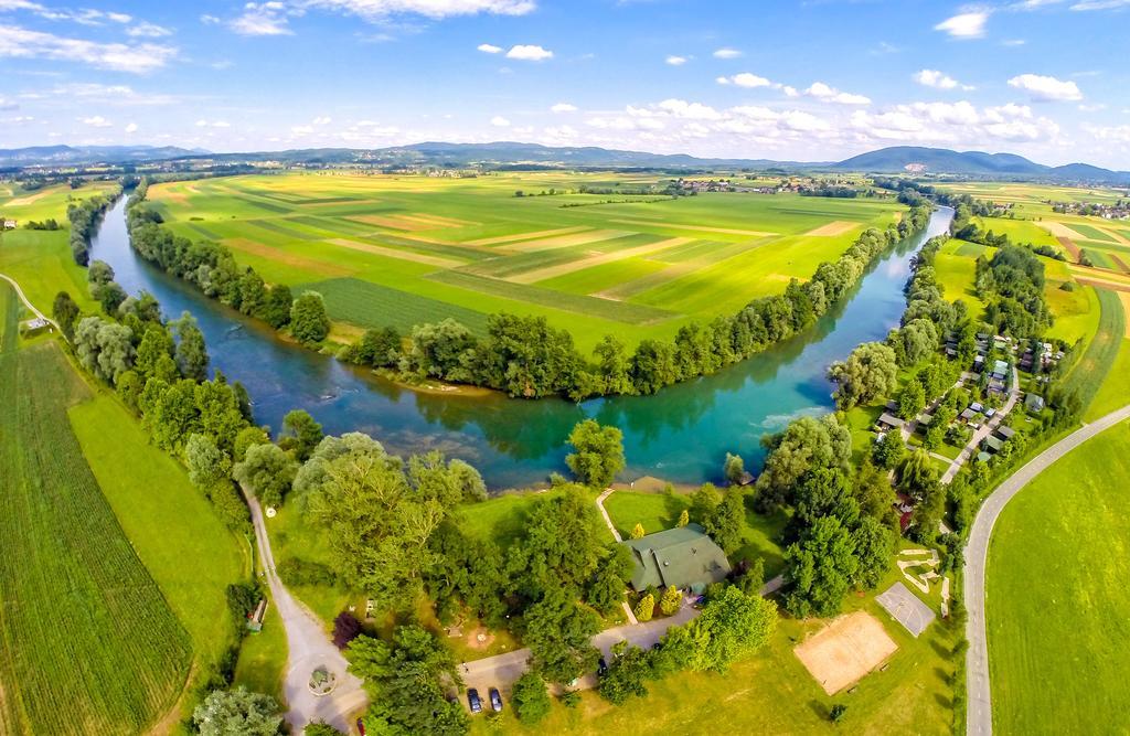 Lahinja & Kolpa River Apartments เมทลิกา ภายนอก รูปภาพ
